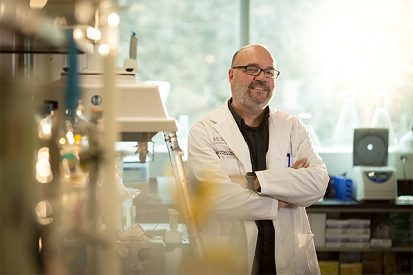Gerry Wright, professor vid institutionen för biokemi och biomedicinska vetenskaper vid McMaster University i Kanada